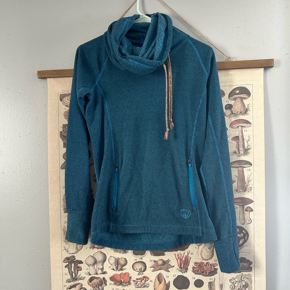 Noble Equestrian Cozy Cowl